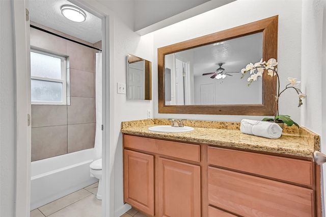2414 Heather Ridge Court, Webster, TX 77598