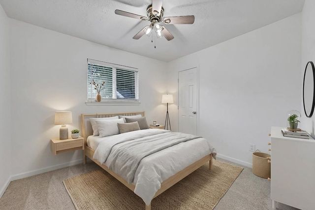 2414 Heather Ridge Court, Webster, TX 77598