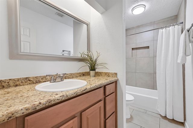 2414 Heather Ridge Court, Webster, TX 77598