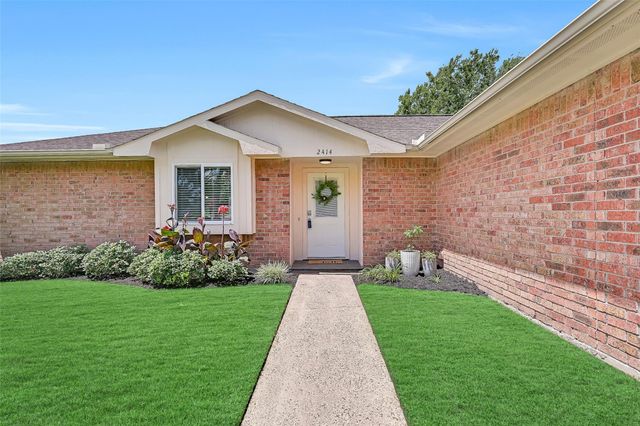 2414 Heather Ridge Court, Webster, TX 77598