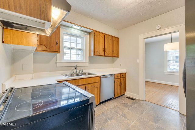 203 Boyd Street, Johnson City, TN 37604