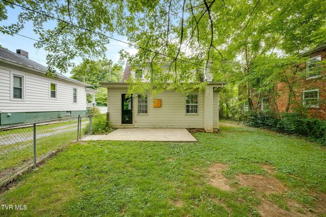 203 Boyd Street, Johnson City, TN 37604