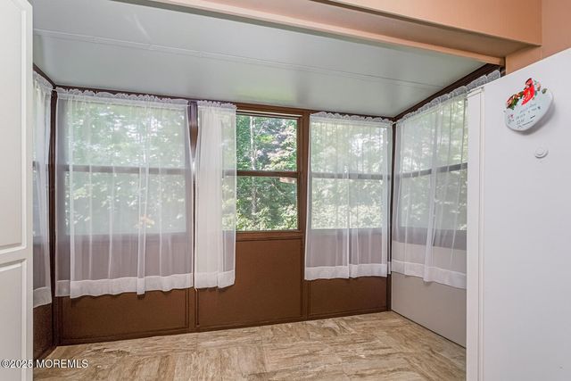 148 Amberly Drive J, Manalapan, NJ 07726