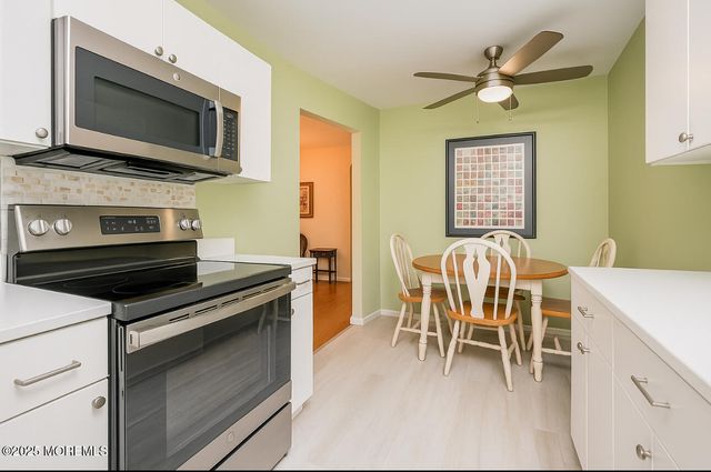 148 Amberly Drive J, Manalapan, NJ 07726