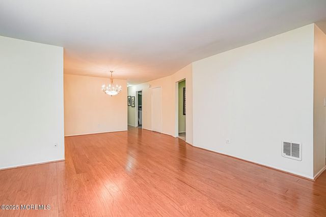 148 Amberly Drive J, Manalapan, NJ 07726