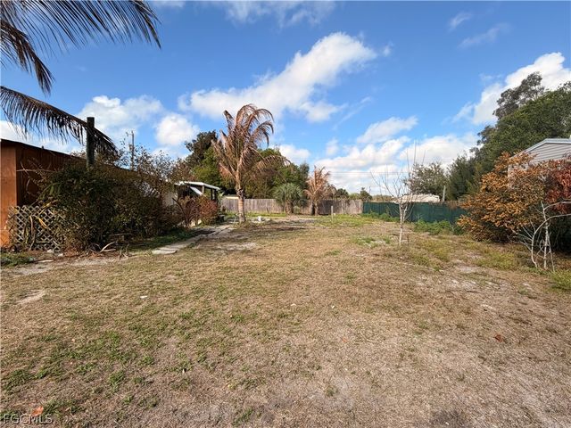 8086 Marx DR, North Fort Myers, FL 33917