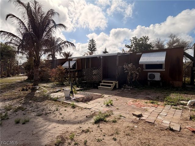 8086 Marx DR, North Fort Myers, FL 33917