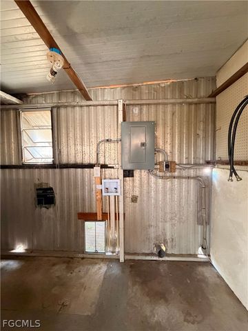 8086 Marx DR, North Fort Myers, FL 33917