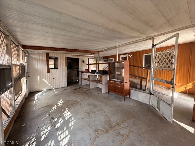 8086 Marx DR, North Fort Myers, FL 33917