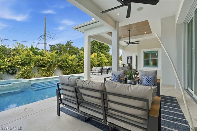 1159 Cypress Woods DR, Naples, FL 34103