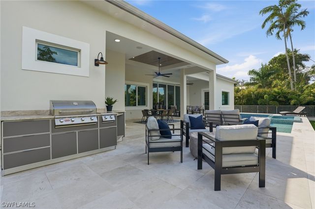 1159 Cypress Woods DR, Naples, FL 34103