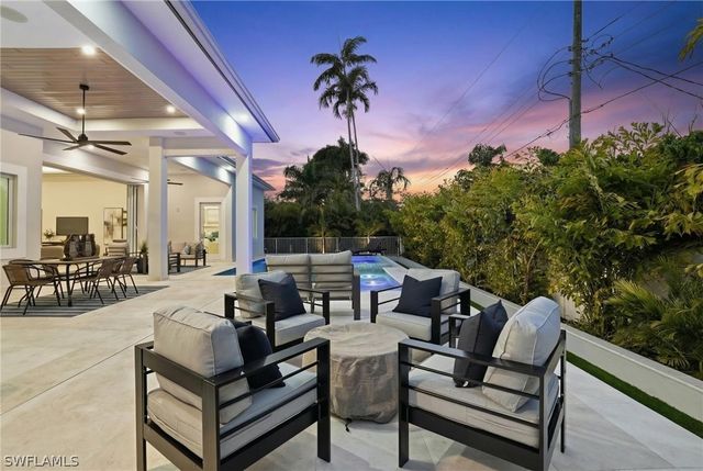 1159 Cypress Woods DR, Naples, FL 34103