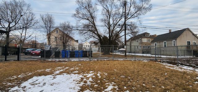 8507 S Brandon Avenue, Chicago, IL 60617