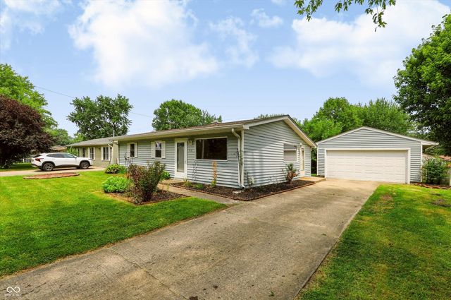 829 Sawmill, Whiteland, IN 46184