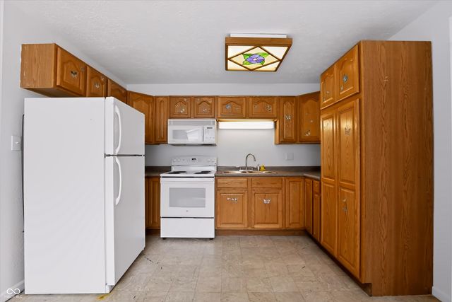 829 Sawmill, Whiteland, IN 46184