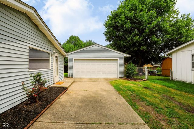 829 Sawmill, Whiteland, IN 46184