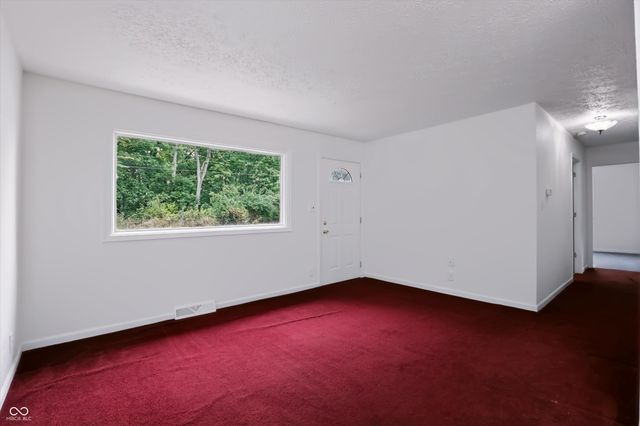 829 Sawmill, Whiteland, IN 46184