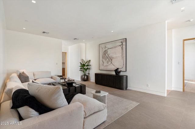 6840 E AVENIDA EL ALBA Avenue, Paradise Valley, AZ 85253