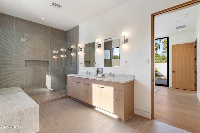 6840 E AVENIDA EL ALBA Avenue, Paradise Valley, AZ 85253