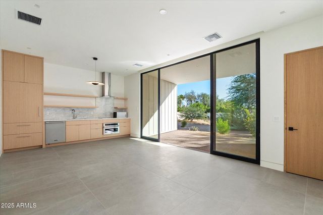 6840 E AVENIDA EL ALBA Avenue, Paradise Valley, AZ 85253