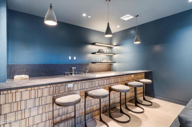 6840 E AVENIDA EL ALBA Avenue, Paradise Valley, AZ 85253