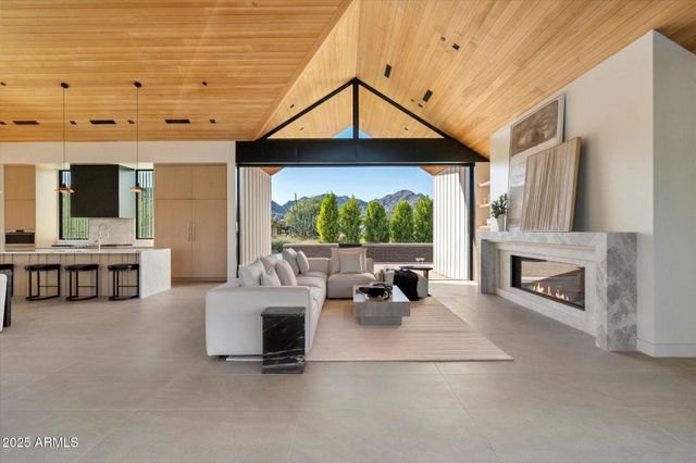 6840 E AVENIDA EL ALBA Avenue, Paradise Valley, AZ 85253