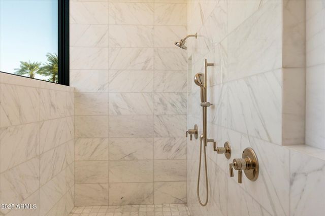 6840 E AVENIDA EL ALBA Avenue, Paradise Valley, AZ 85253