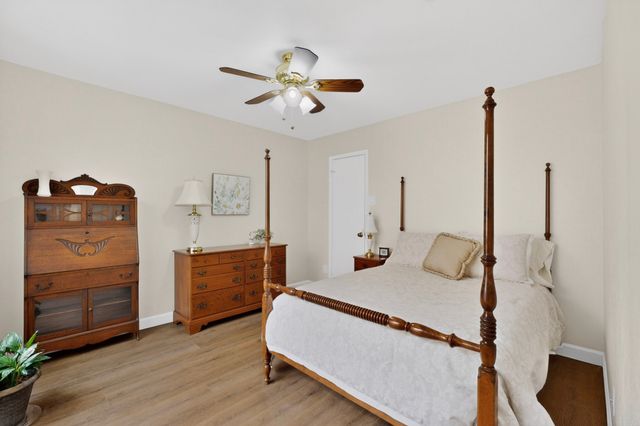 9707 Smokefeather Lane, Dallas, TX 75243
