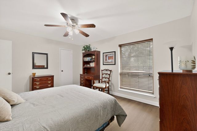 9707 Smokefeather Lane, Dallas, TX 75243