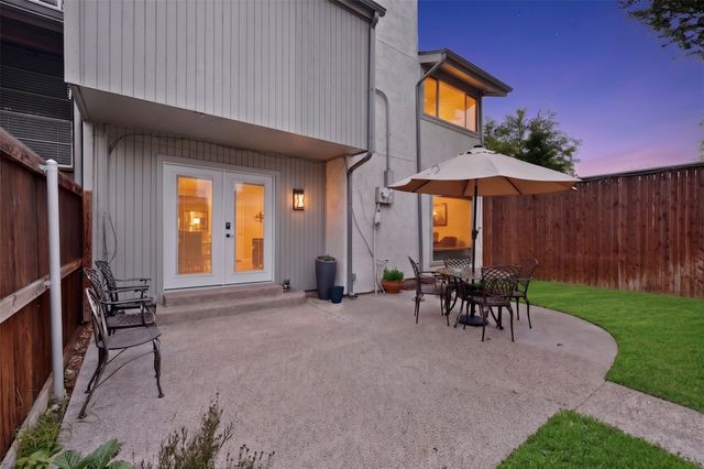 9707 Smokefeather Lane, Dallas, TX 75243