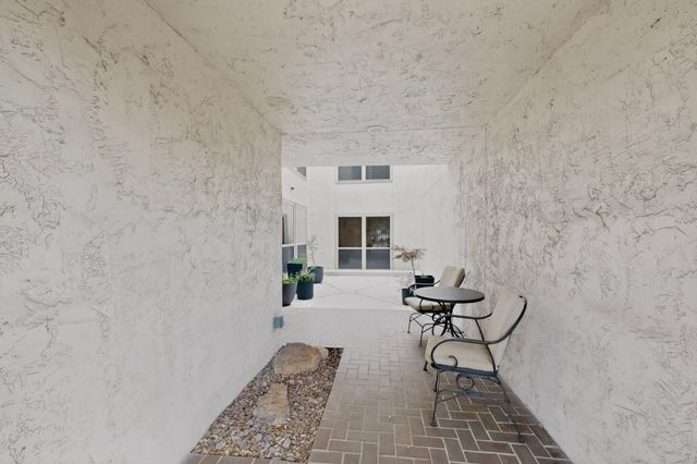 9707 Smokefeather Lane, Dallas, TX 75243