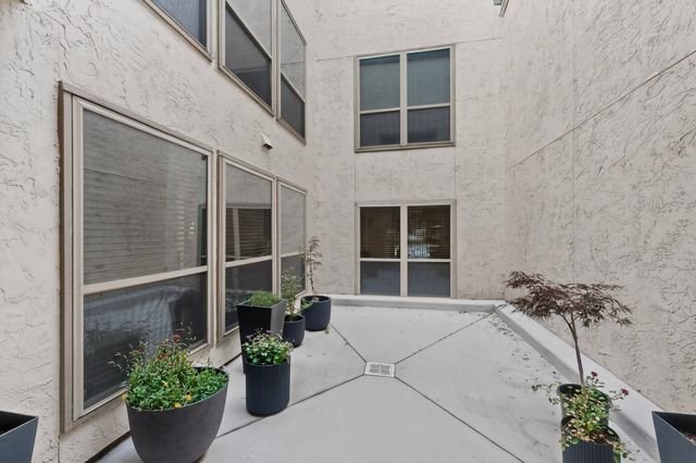 9707 Smokefeather Lane, Dallas, TX 75243
