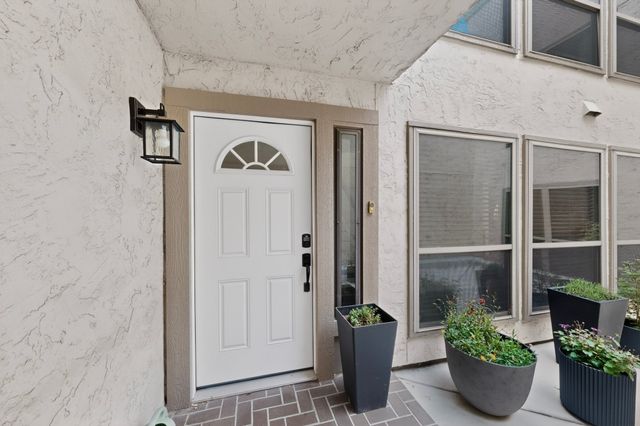 9707 Smokefeather Lane, Dallas, TX 75243
