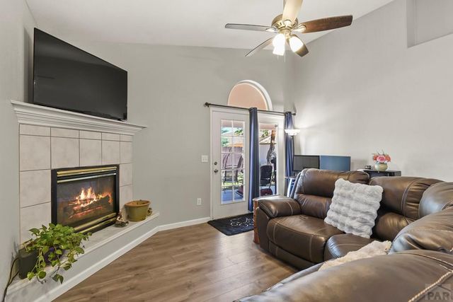 932 Pinecrest Dr, Pueblo, CO 81005
