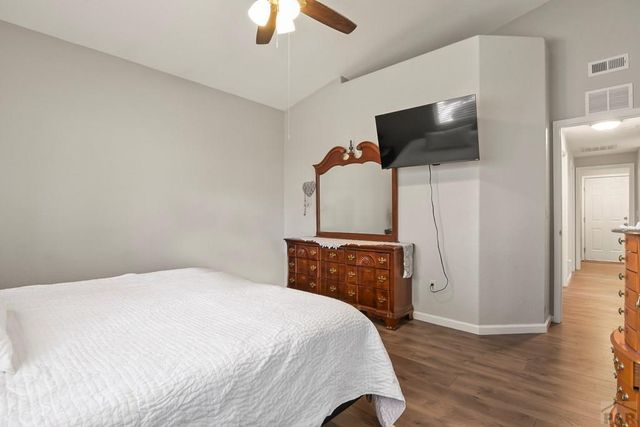 932 Pinecrest Dr, Pueblo, CO 81005