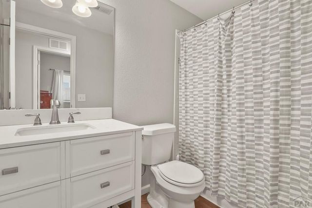 932 Pinecrest Dr, Pueblo, CO 81005