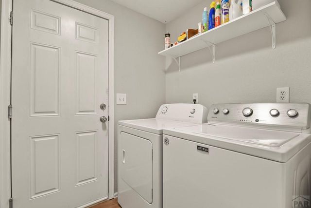 932 Pinecrest Dr, Pueblo, CO 81005