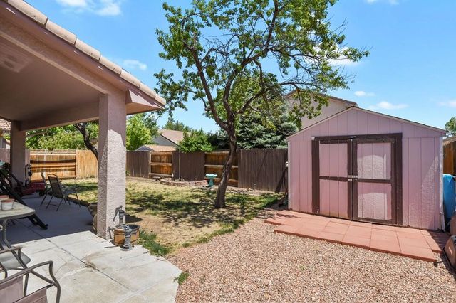 932 Pinecrest Dr, Pueblo, CO 81005