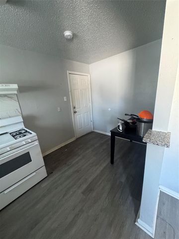 7018 Ave F 1, Houston, TX 77011