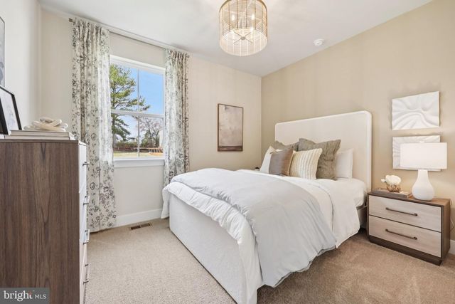 11507 CHALMERS LN, Fredericksburg, VA 22407