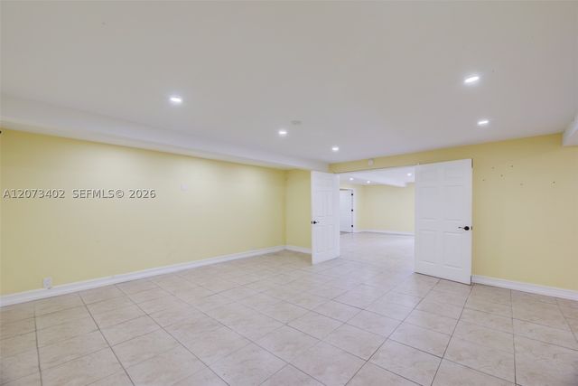 359 10th St, Lake Park, FL 33403