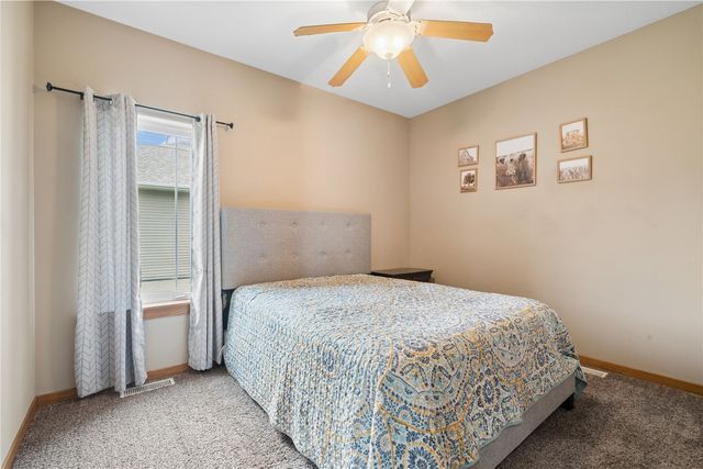 3215 Stanley Cup Drive, Marion, IA 52302