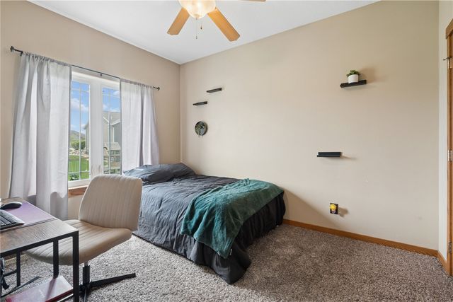 3215 Stanley Cup Drive, Marion, IA 52302