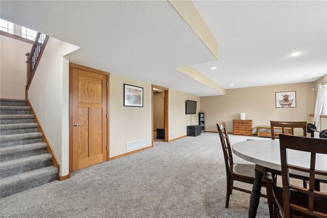 3215 Stanley Cup Drive, Marion, IA 52302
