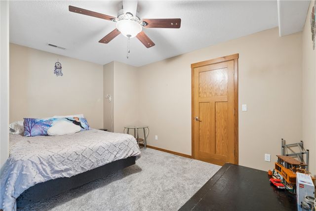 3215 Stanley Cup Drive, Marion, IA 52302