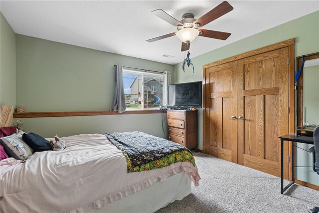 3215 Stanley Cup Drive, Marion, IA 52302