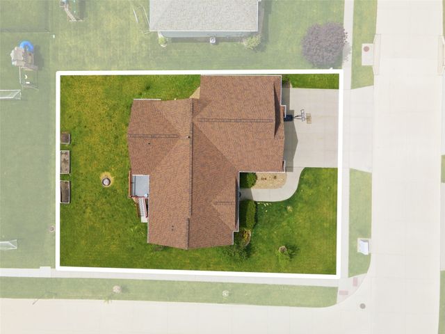 3215 Stanley Cup Drive, Marion, IA 52302