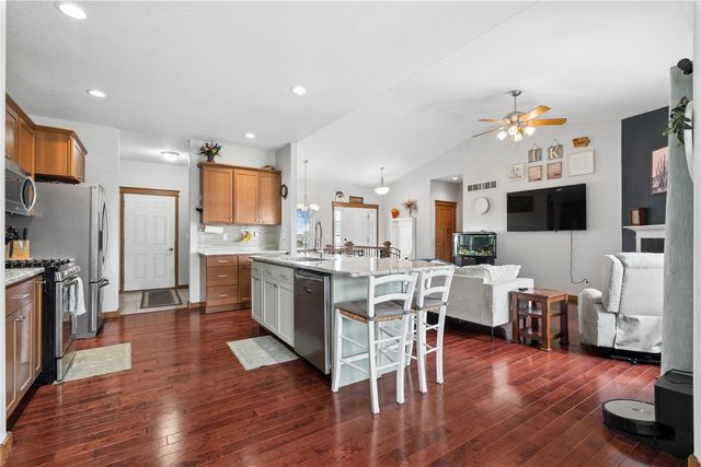 3215 Stanley Cup Drive, Marion, IA 52302
