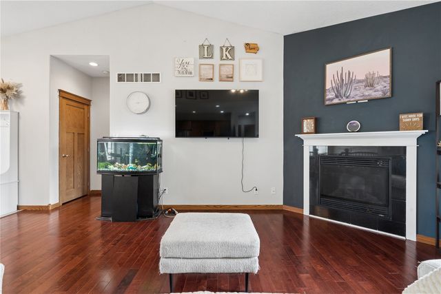 3215 Stanley Cup Drive, Marion, IA 52302