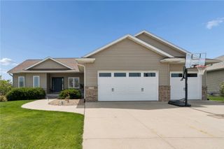 3215 Stanley Cup Drive, Marion, IA 52302